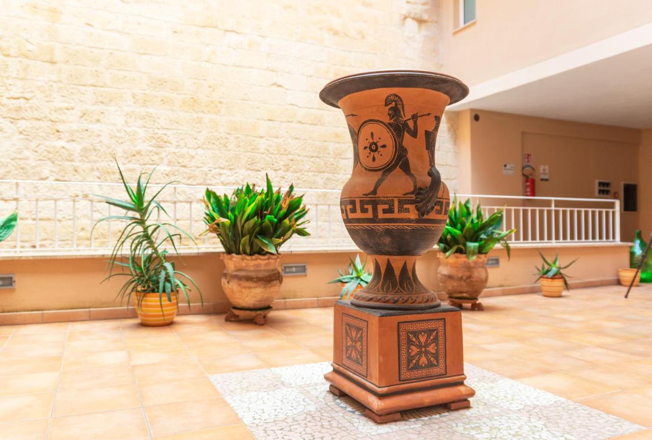 Palazzo Leo Suite And Apartment Lecce Exterior photo