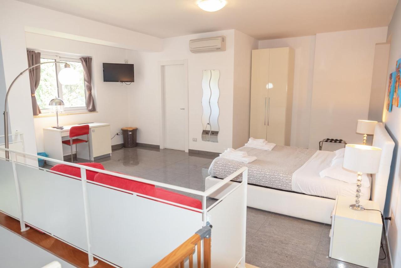 Palazzo Leo Suite And Apartment Lecce Exterior photo
